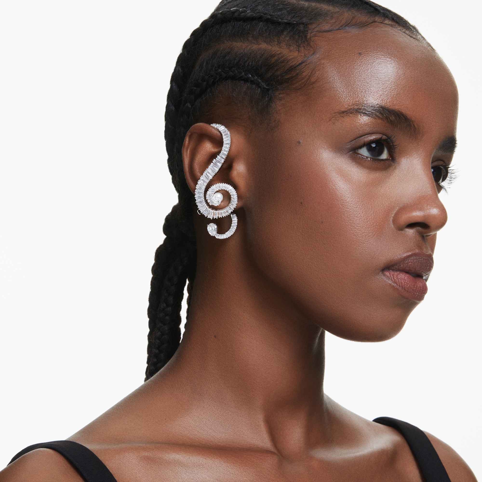 ariana-grande-x-swarovski-clip-earrings-asymmetrical-design-crystal-pearl-baguette-cut-white-rhodium-plated-swarovski-5720866
