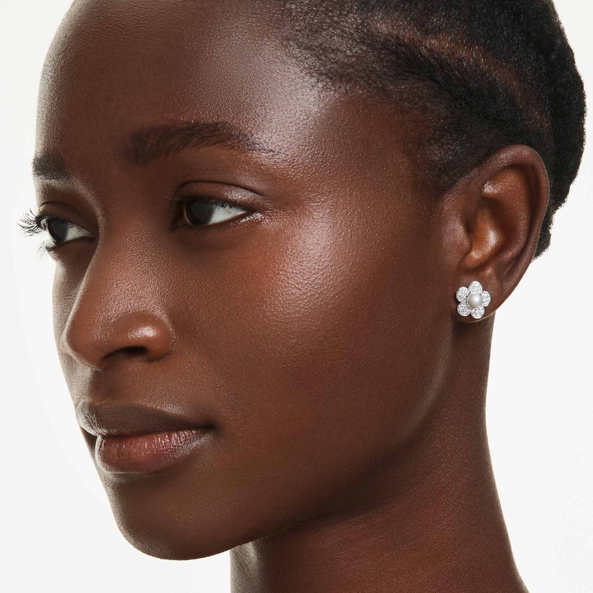 ariana-grande-x-swarovski-stud-earrings-crystal-pearl-round-cut-flower-white-rhodium-plated-swarovski-5756098