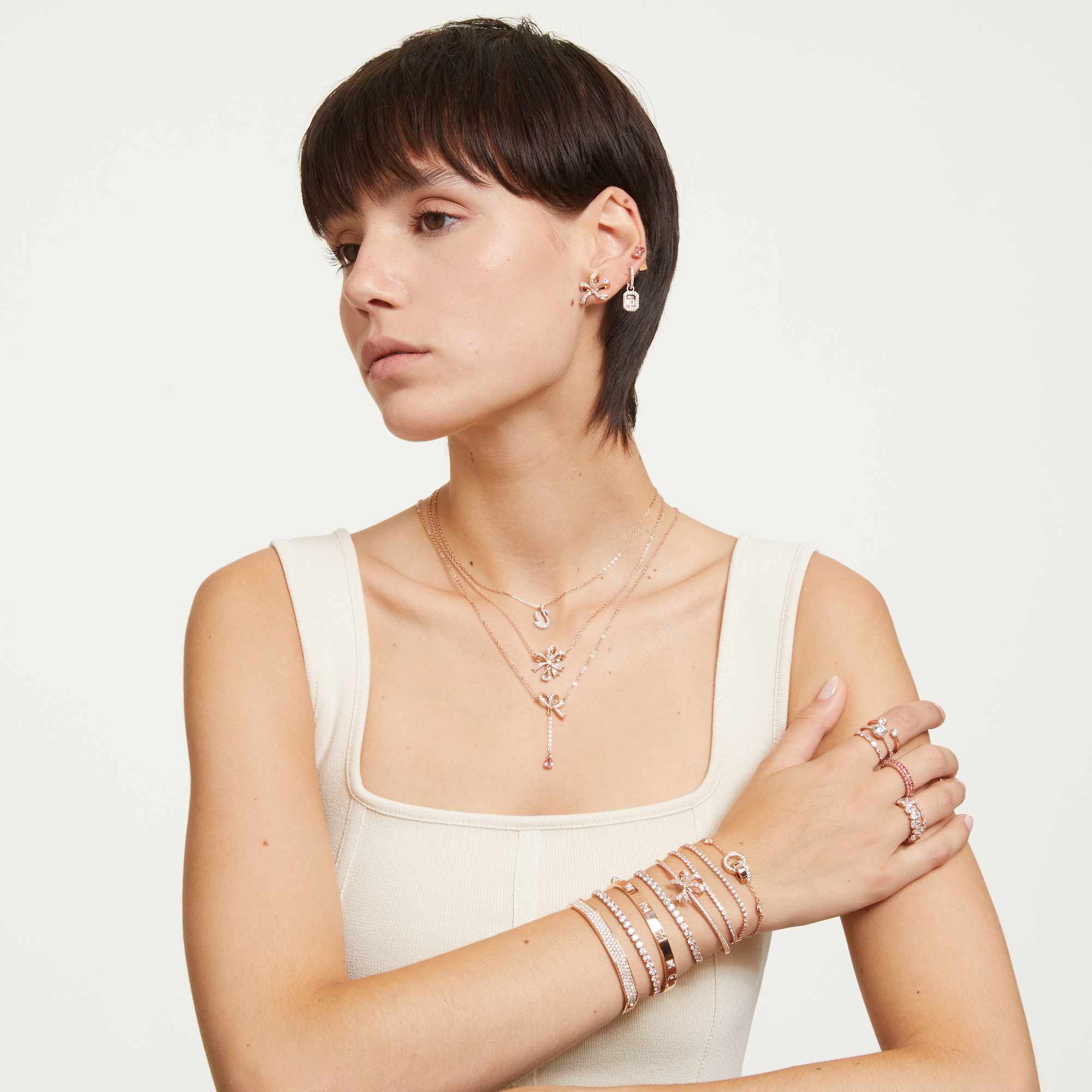 dextera-bangle-pavC3A9-white-18k-rose-gold-finish-swarovski-5098368