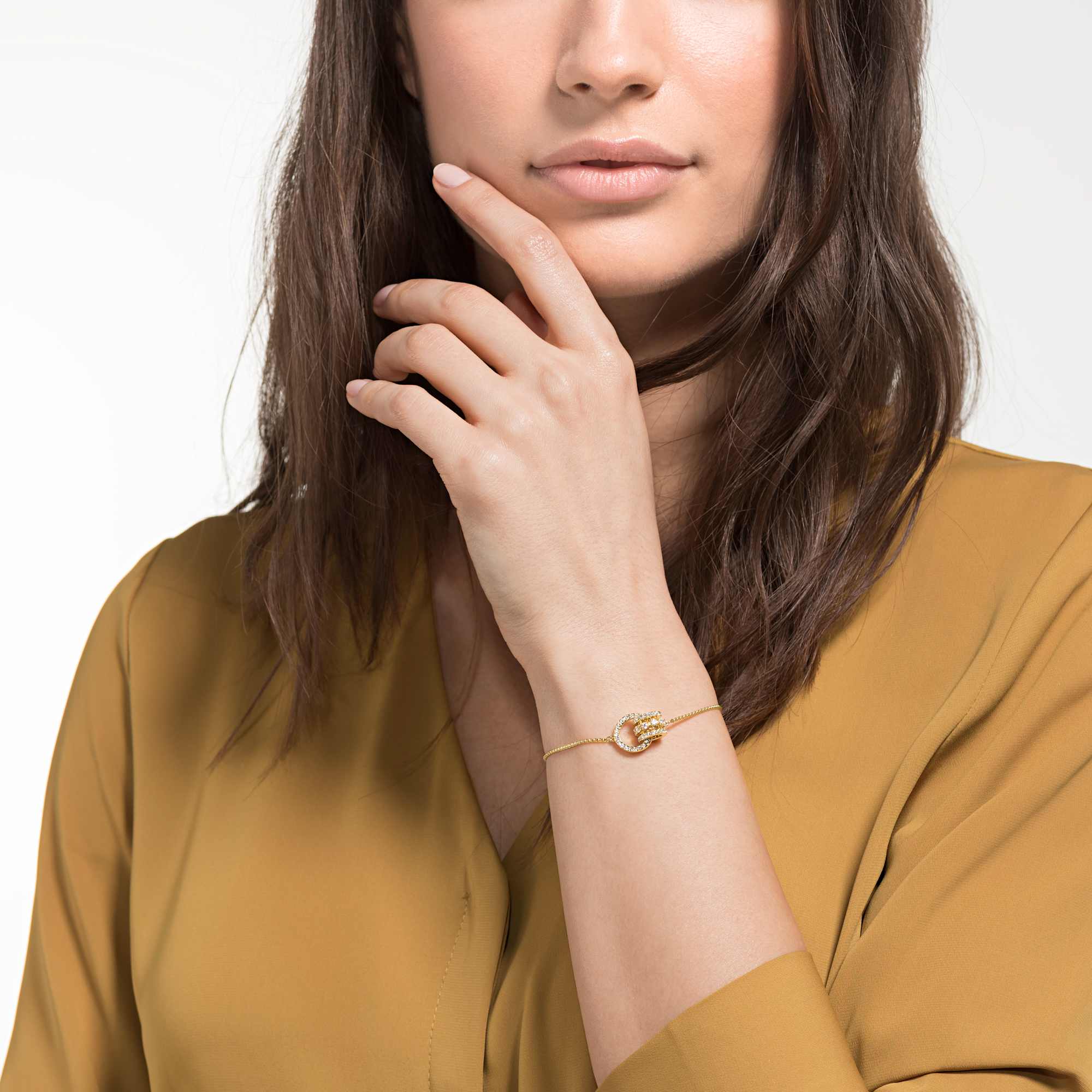 hyperbola-bracelet-interlocking-loop-white-18k-gold-finish-swarovski-5646737