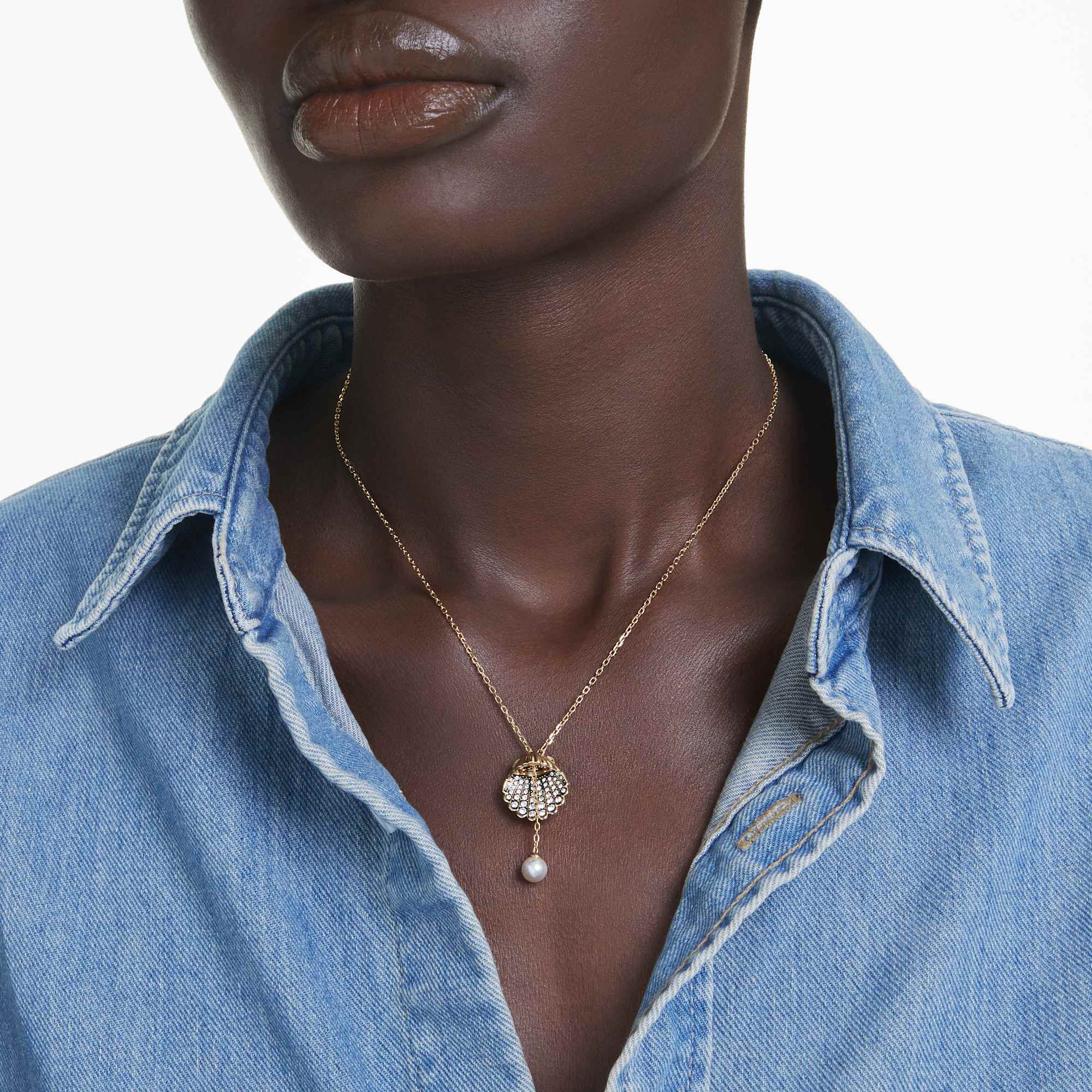 idyllia-y-pendant-crystal-pearl-shell-white-18k-gold-finish-swarovski-5683968
