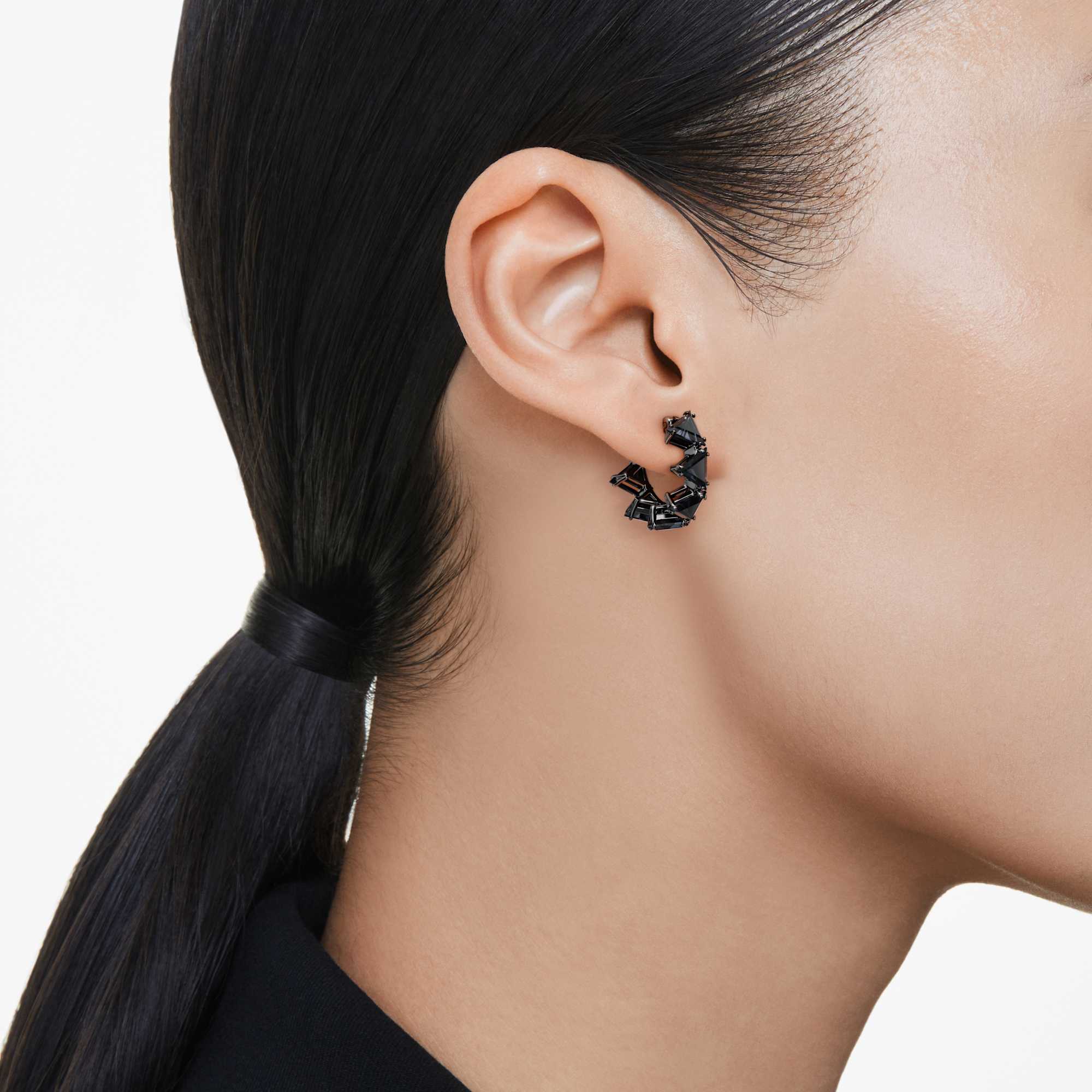 matrix-hoop-earrings-triangle-cut-triangle-mini-black-ruthenium-plated-swarovski-5747008