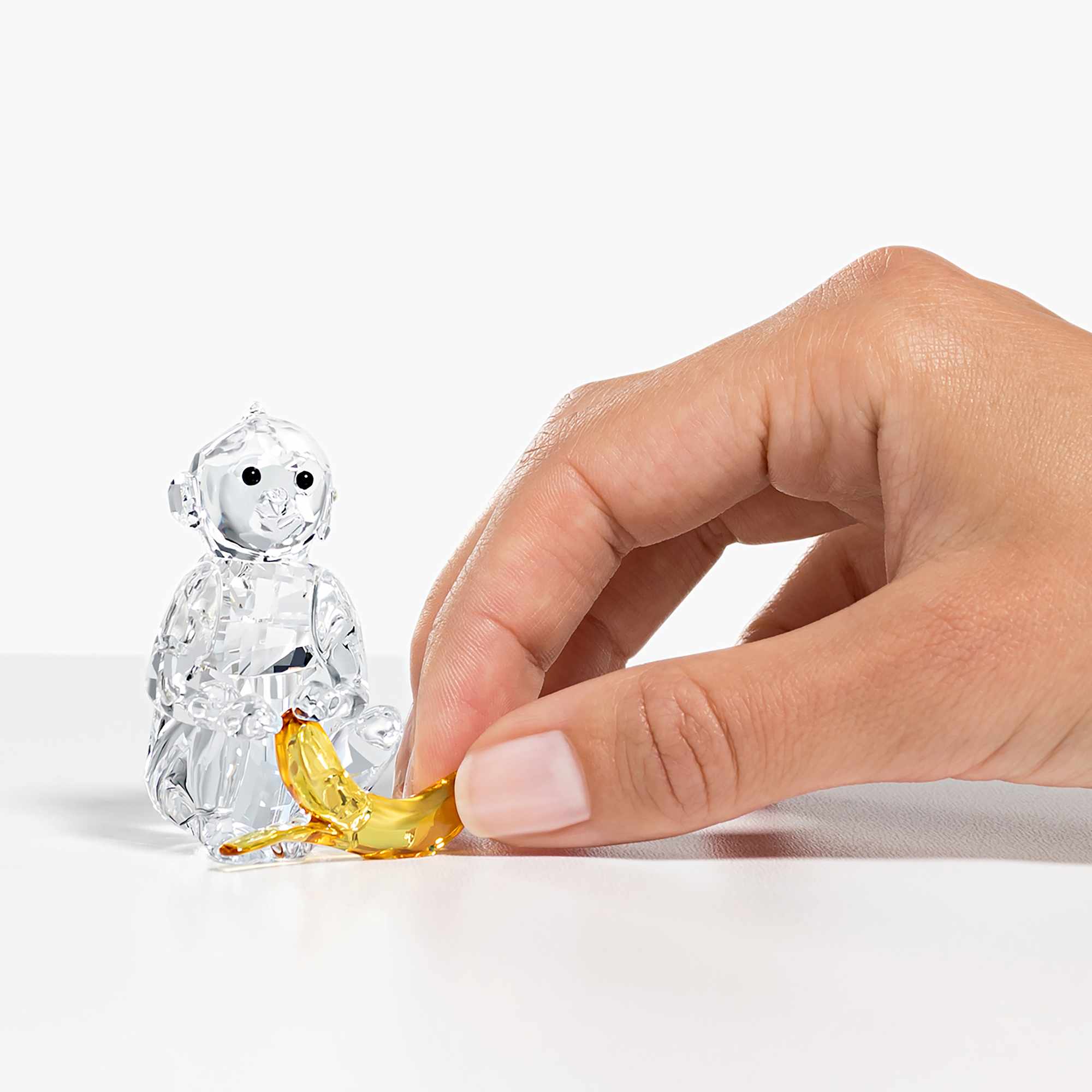 rare-encounters-monkey-with-banana-swarovski-5723660