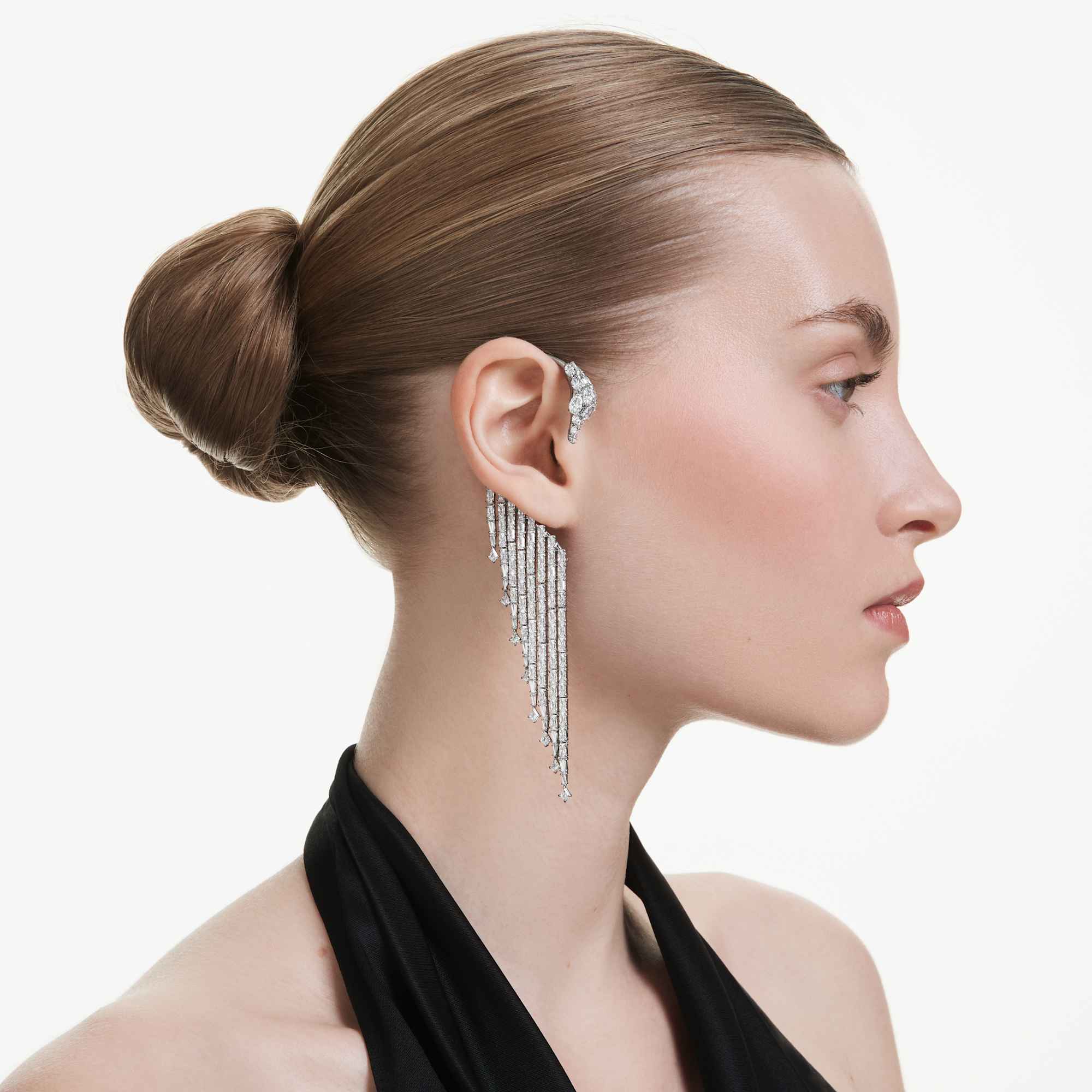 the-vienna-collection-ear-cuffs-swan-white-ruthenium-plated-swarovski-5714555