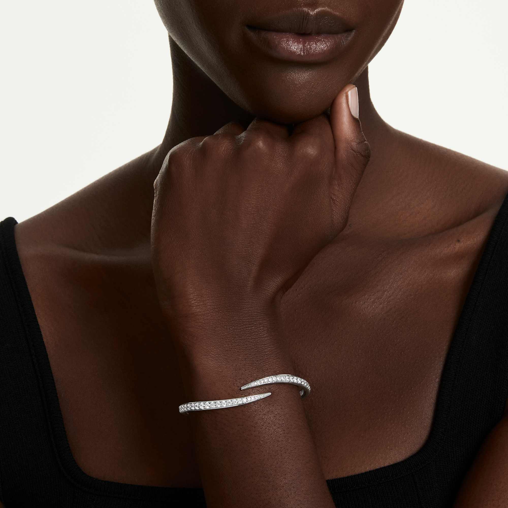 vienna-bangle-round-cut-swan-white-rhodium-plated-swarovski-5749200